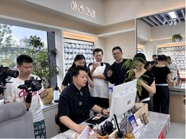 1182.项目宣传物料AI设计引擎_AI重构影视工作流_AI分钟级生成爆款产品图