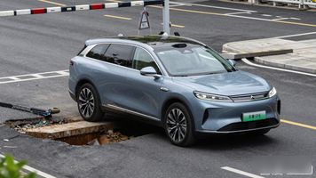 三破高速避让世界纪录!2026款腾势N9正式上市,38.98万元起!_三破高速避让世界纪录!2026款腾势N9正式上市,38.98万元起!_